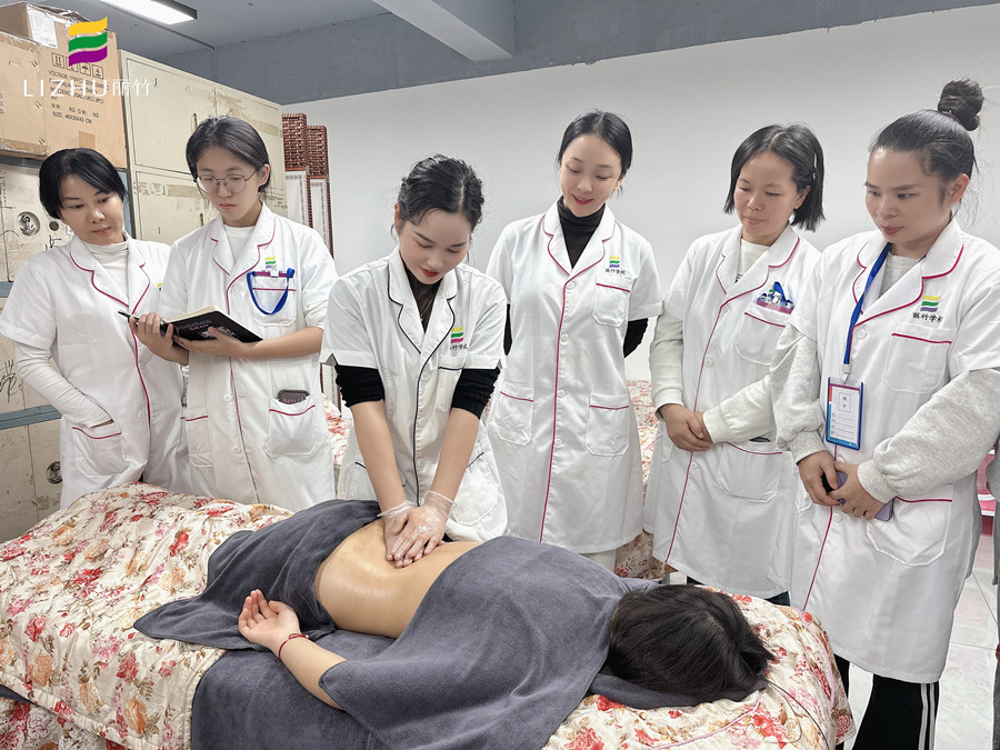 腹部管理，南寧美容健康管理學(xué)校分享