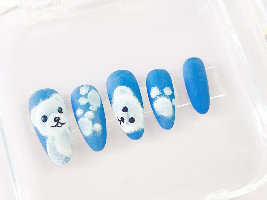 毛絨搓搓熊卡通美甲，南寧美甲進(jìn)修深造作品